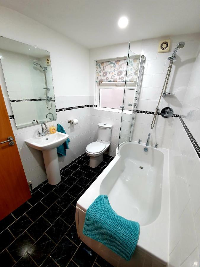 Appartamento In The Heart Of Portrush - Beautiful Views Esterno foto